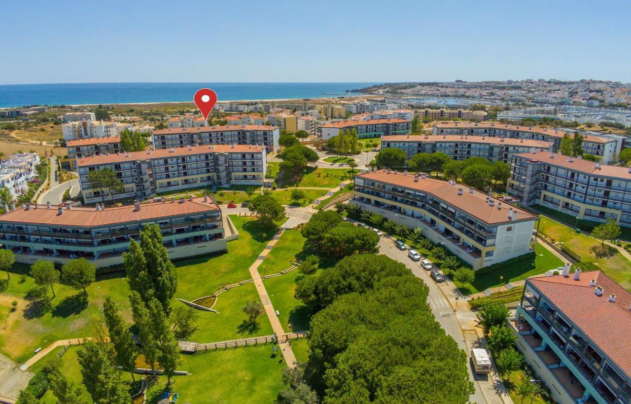 B46 - Marinapark Apartment With Seaview Лагуш Экстерьер фото